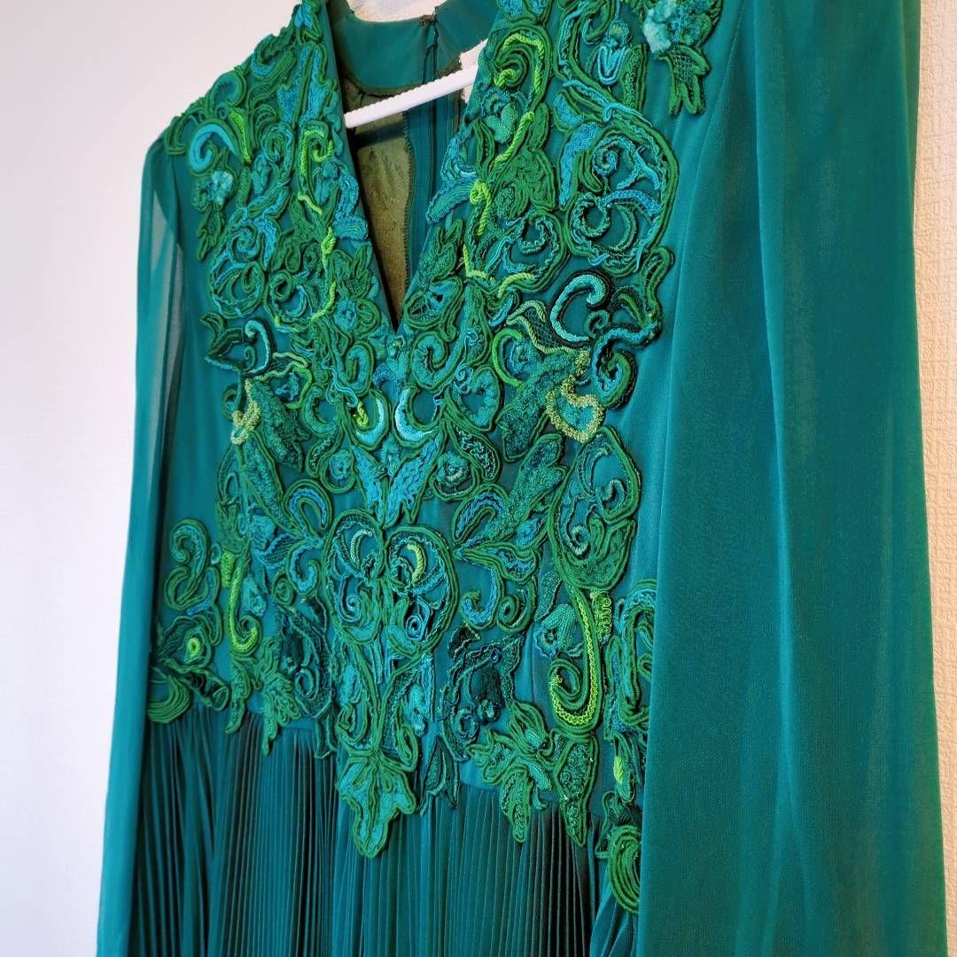 モダンドレス（М相当）刺繍　ロングドレス　エメラルドラテンドレス 　シアー