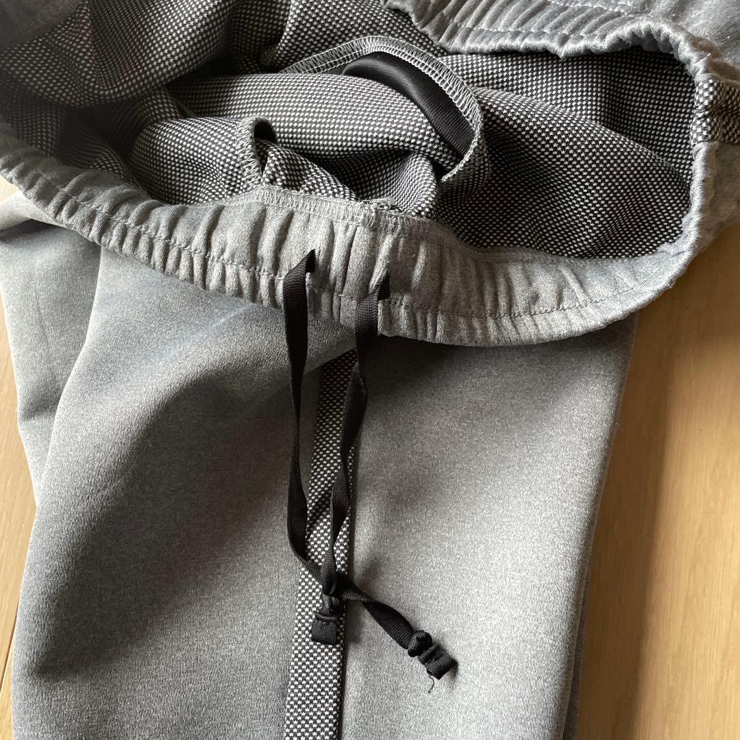 ヨネックス　細身スウェットパンツ　サイズL グレー　中古