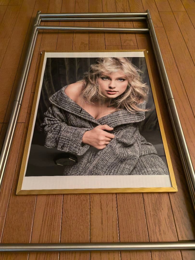 テイラー・スウィフト　フチなし光沢フォトポスター　プロフェッショナル印刷　②/4