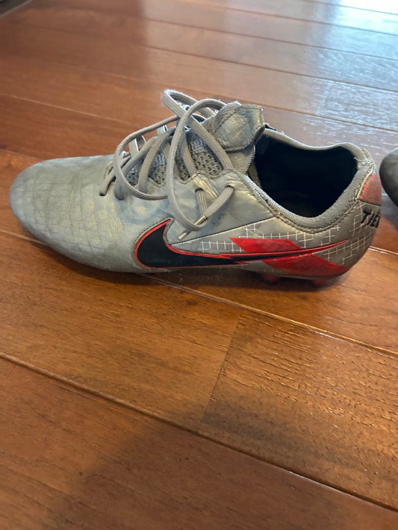 Nike サッカーシューズ 　ティエンポ8エリート