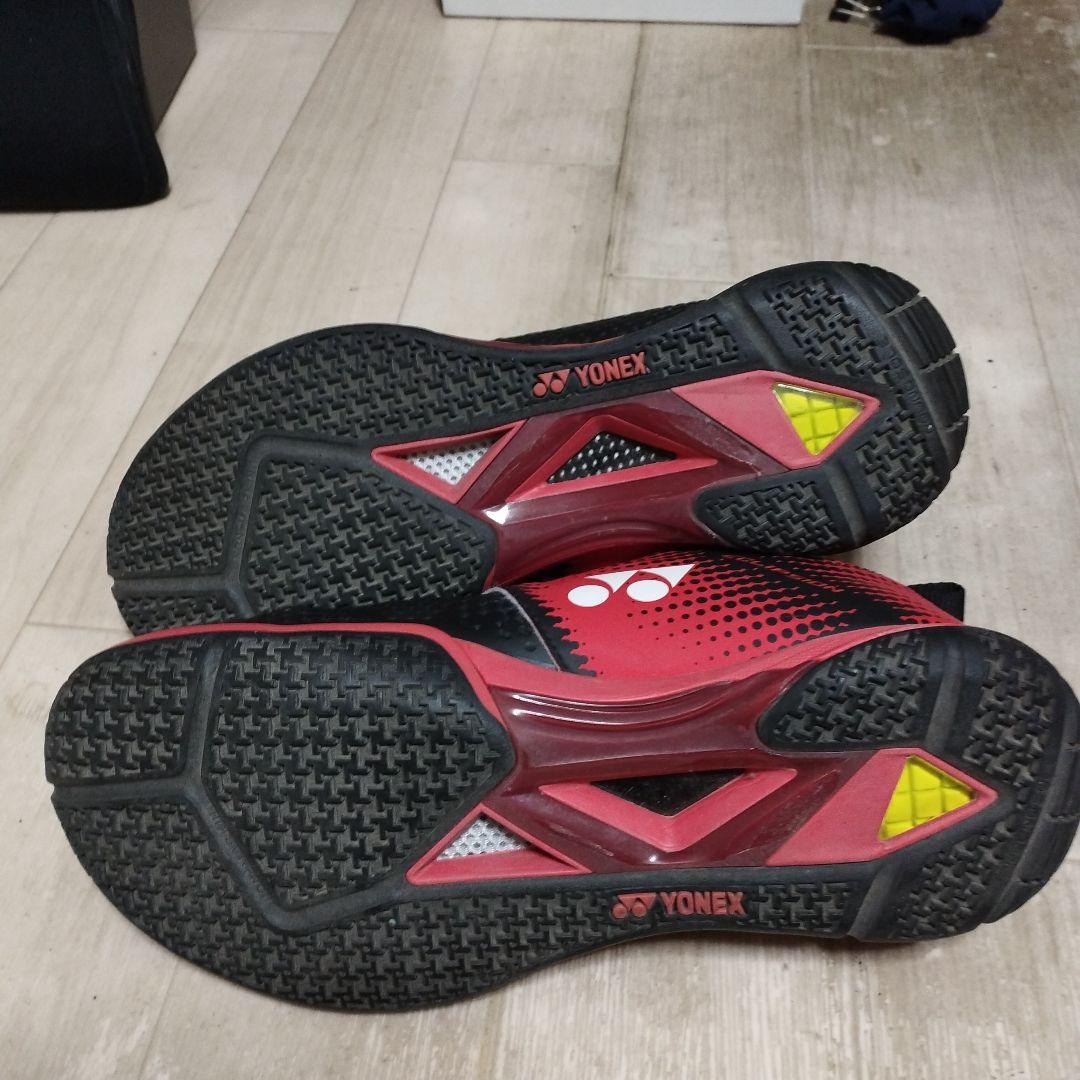 t*y様 27センチYONEX バドミントンシューズ ブラック/レッド