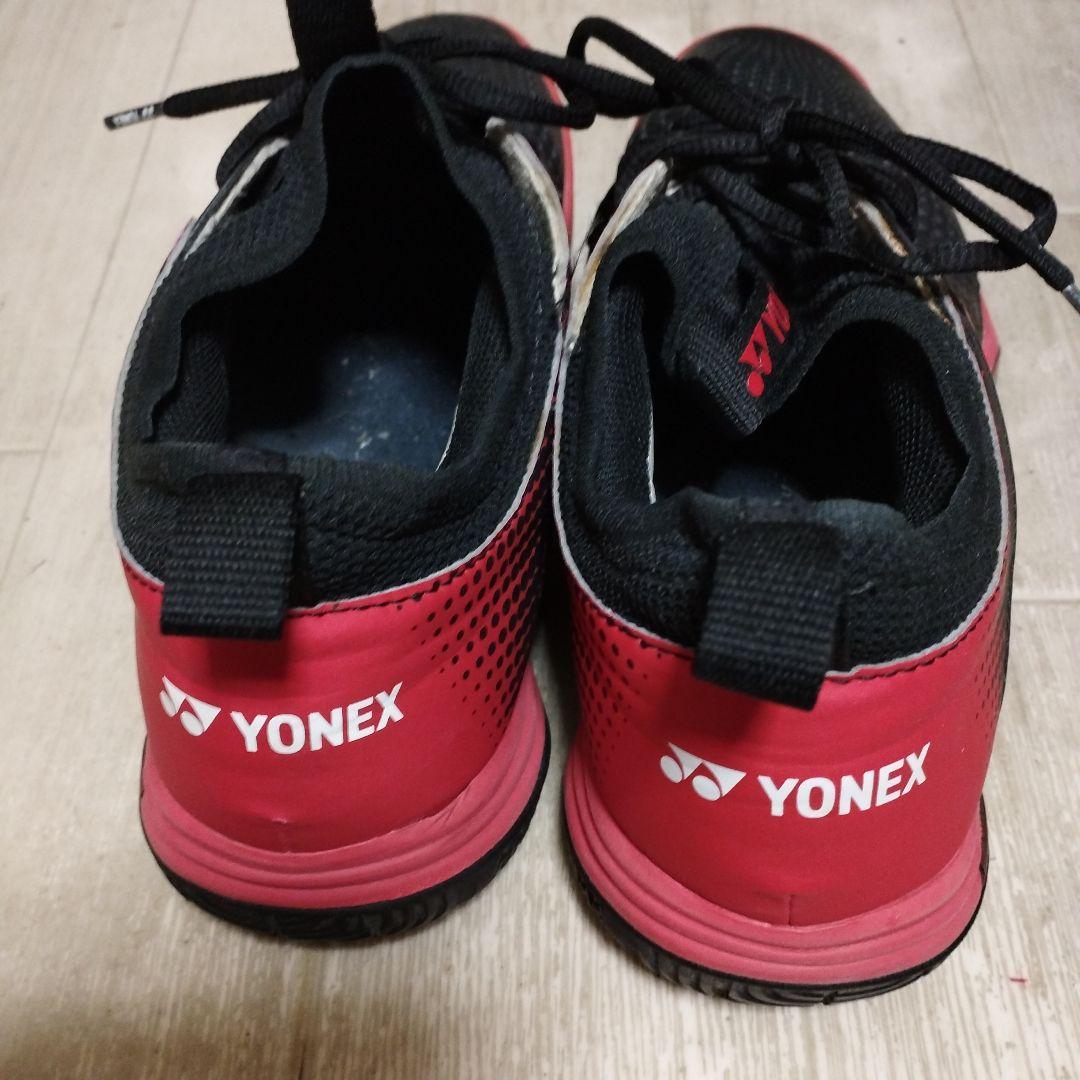 t*y様 27センチYONEX バドミントンシューズ ブラック/レッド