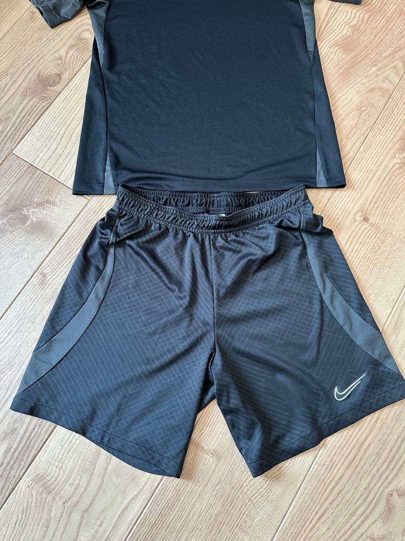 ナイキ Dri-FIT ストライク トップ 半袖(ブラック) セットアップ