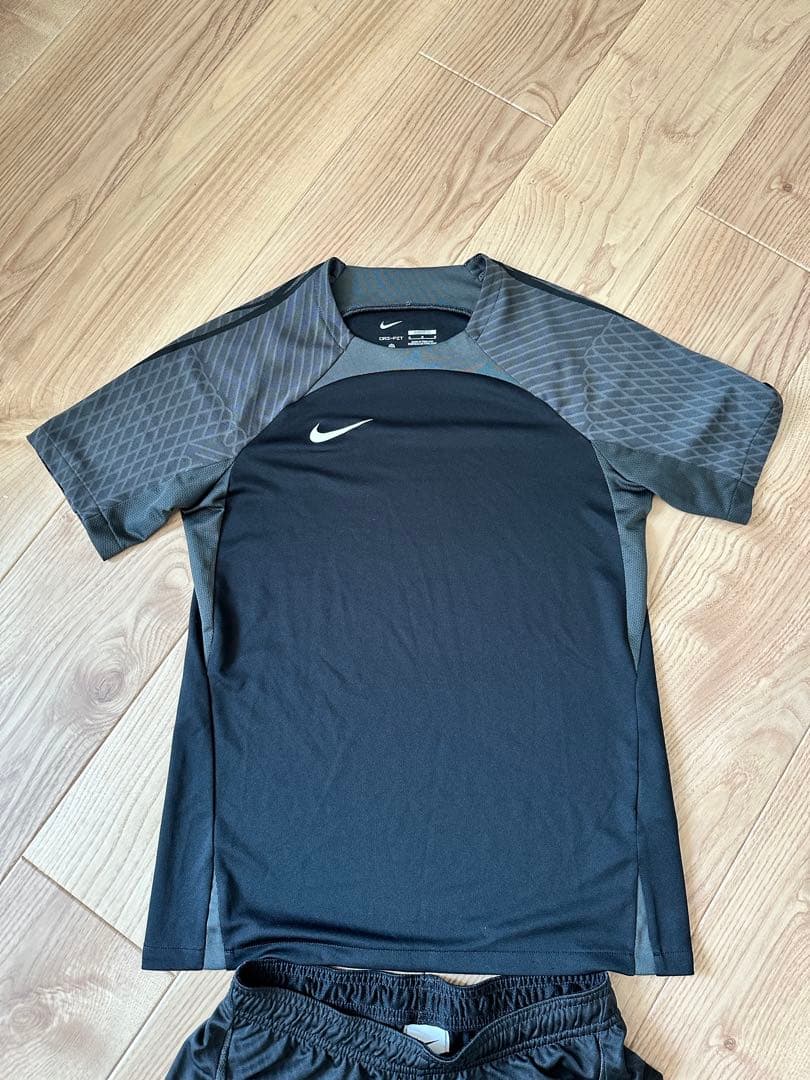 ナイキ Dri-FIT ストライク トップ 半袖(ブラック) セットアップ