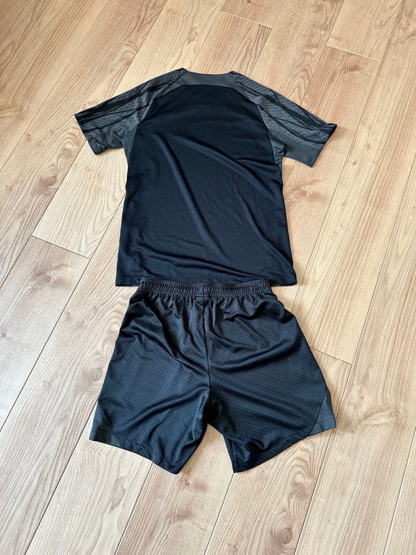 ナイキ Dri-FIT ストライク トップ 半袖(ブラック) セットアップ