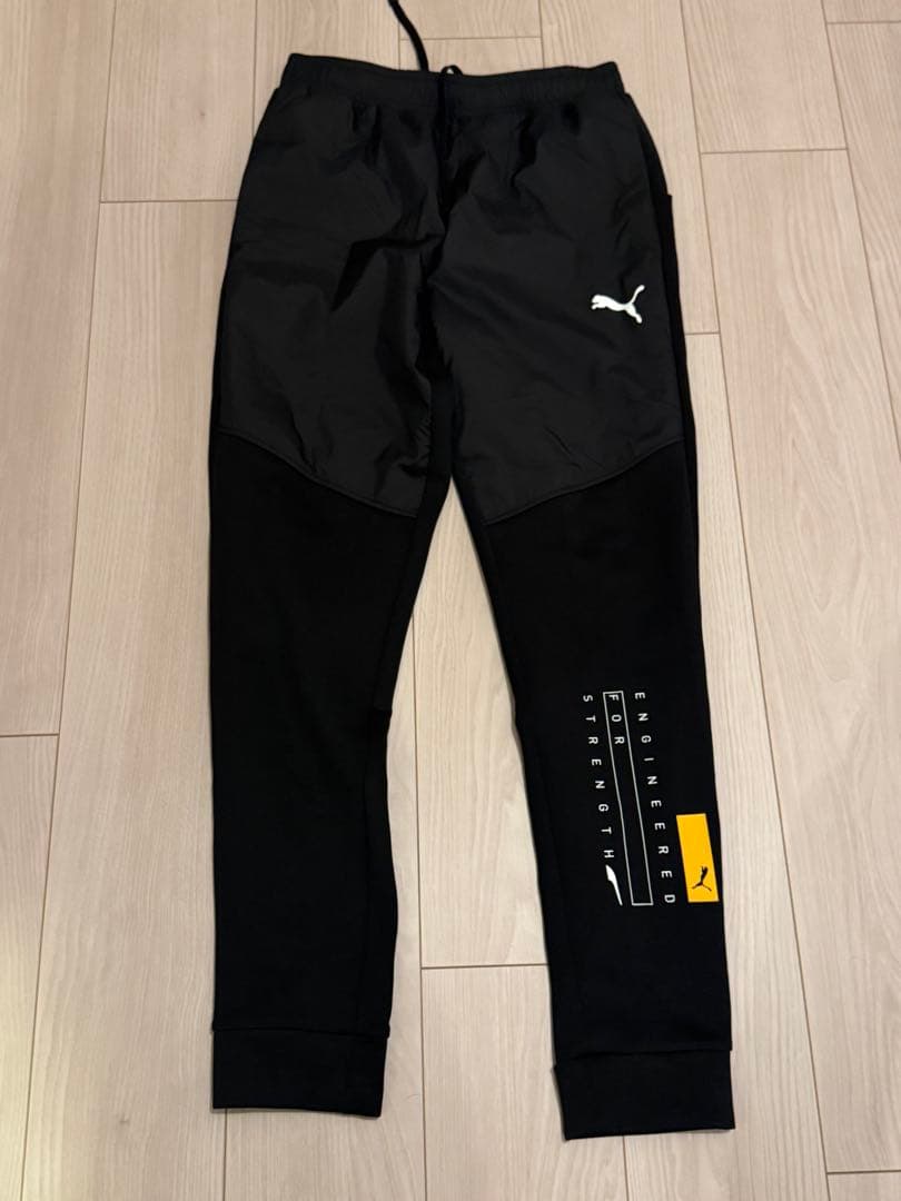PUMAプーマ STRENGTHTRAIN ニットジャケットパンツ　ジャージ上下