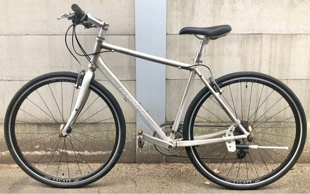 【整備済・美品】GIANT ESCAPE R3 24速　クロスバイク CT500