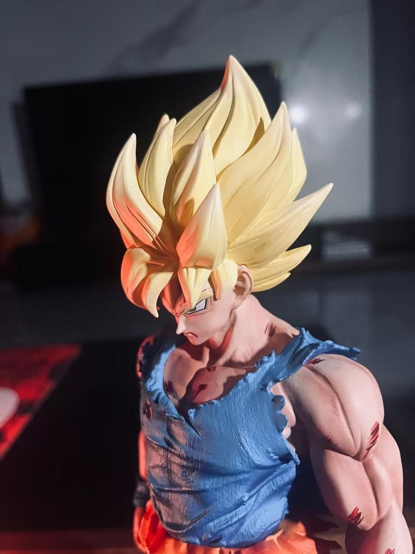 ドラゴンボール　孫悟空　スーパーサイヤ人　負傷Ver.　フィギュア　塗装完成品