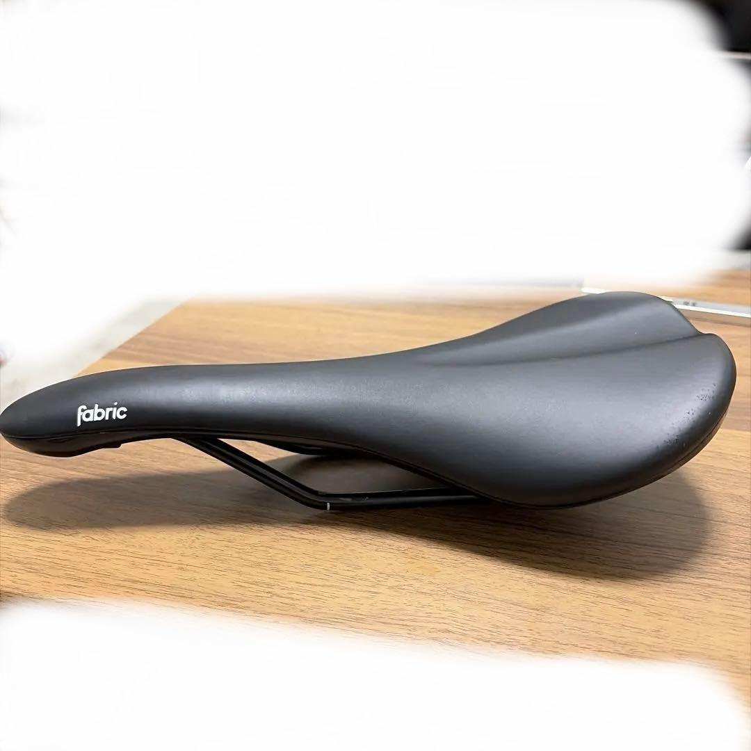 fabric サドル SCOOP SHALLOW SPORT BKB