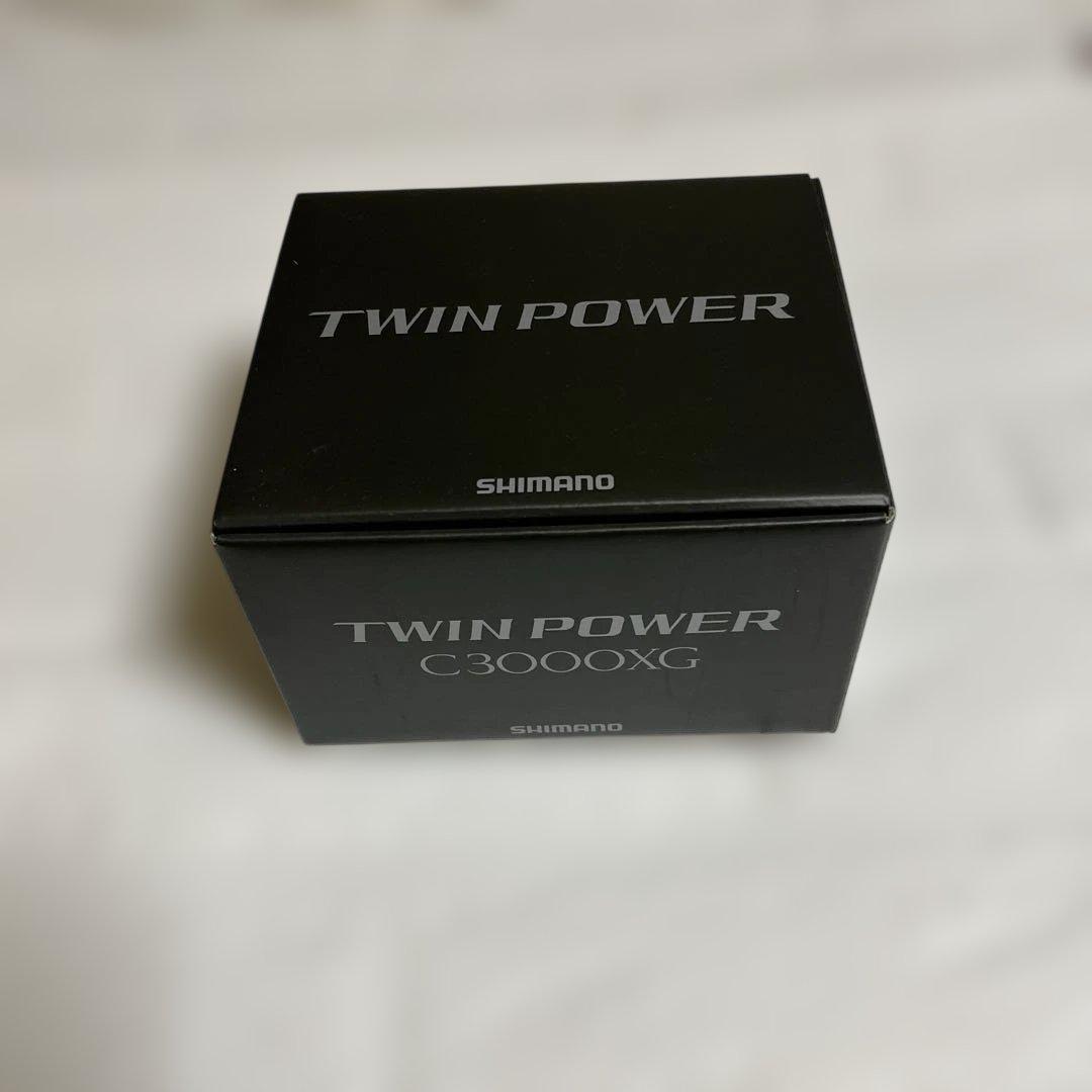 SHIMANO 24TWIN POWER C3000XG スピニングリール