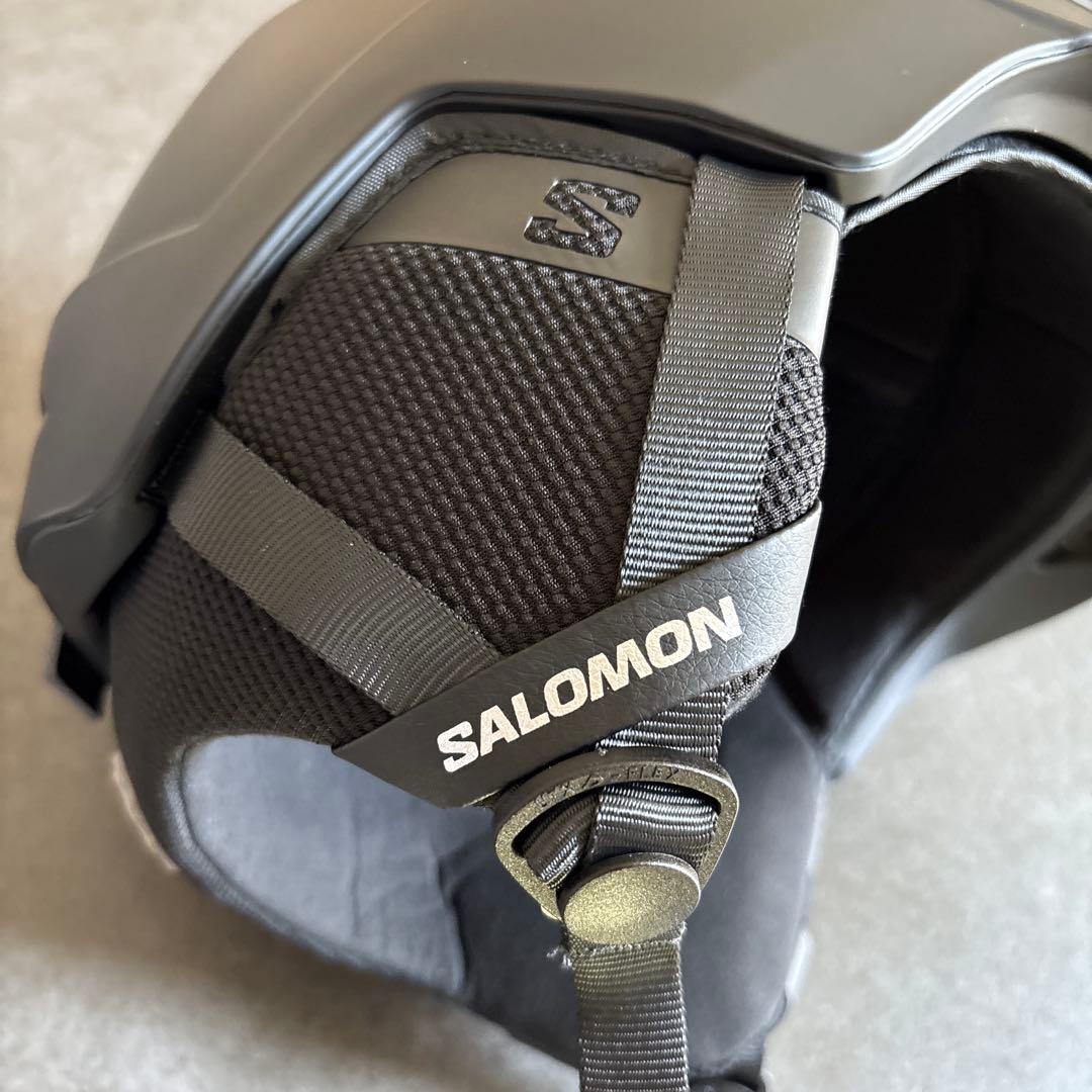 サロモン　ヘルメット　XL（62〜64）