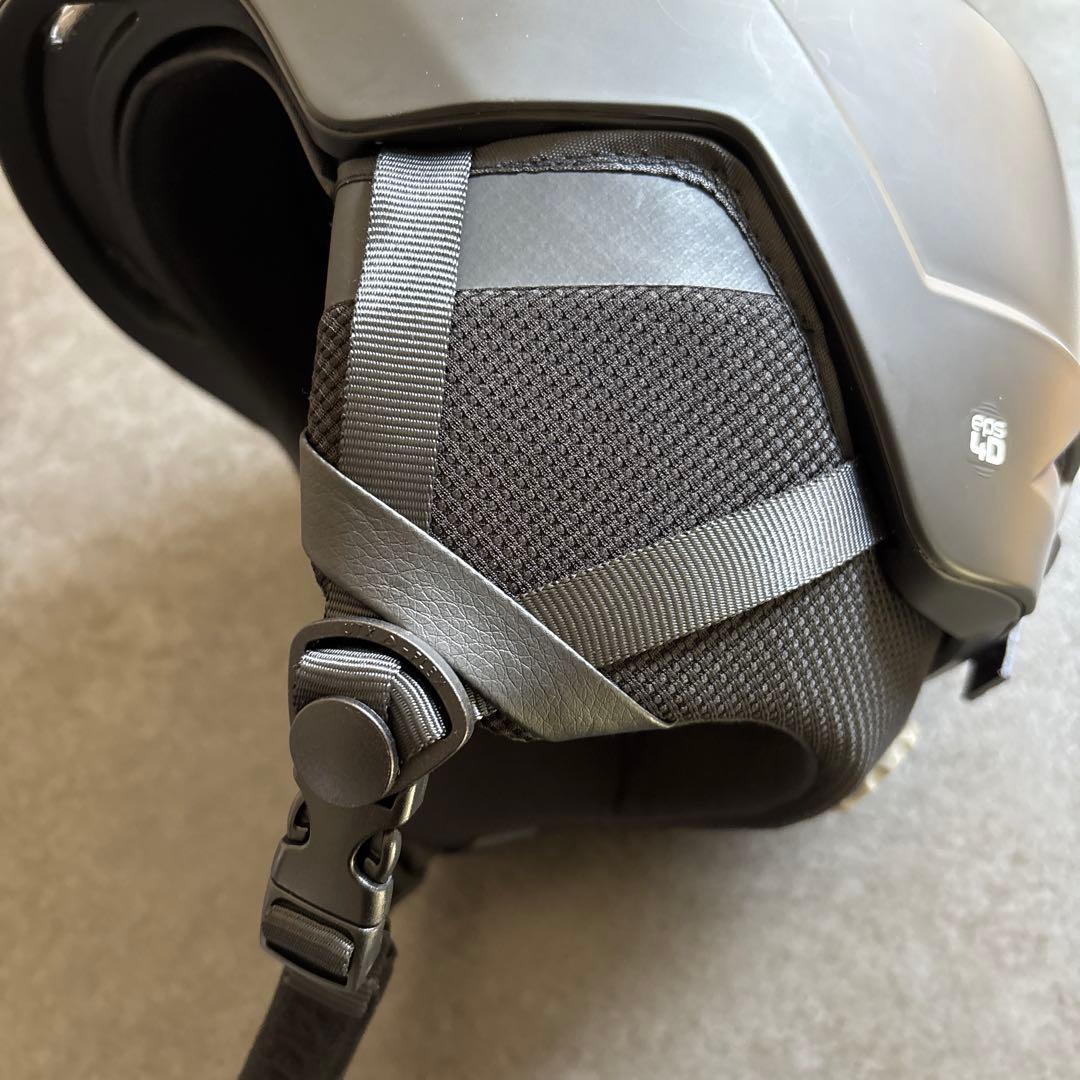 サロモン　ヘルメット　XL（62〜64）