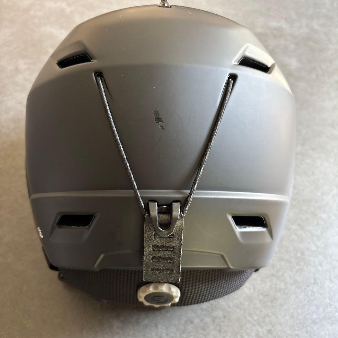 サロモン　ヘルメット　XL（62〜64）