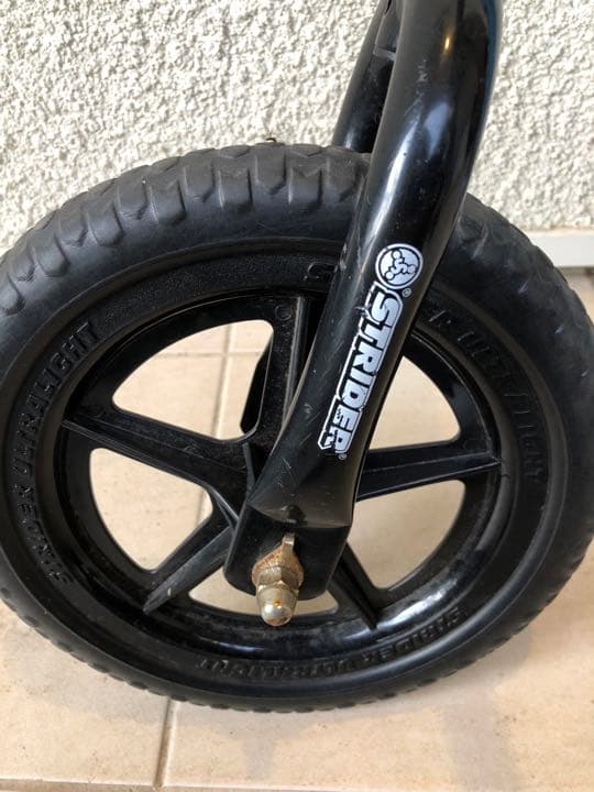 【t.h.ree8945】ストライダー　ビームス限定　水色