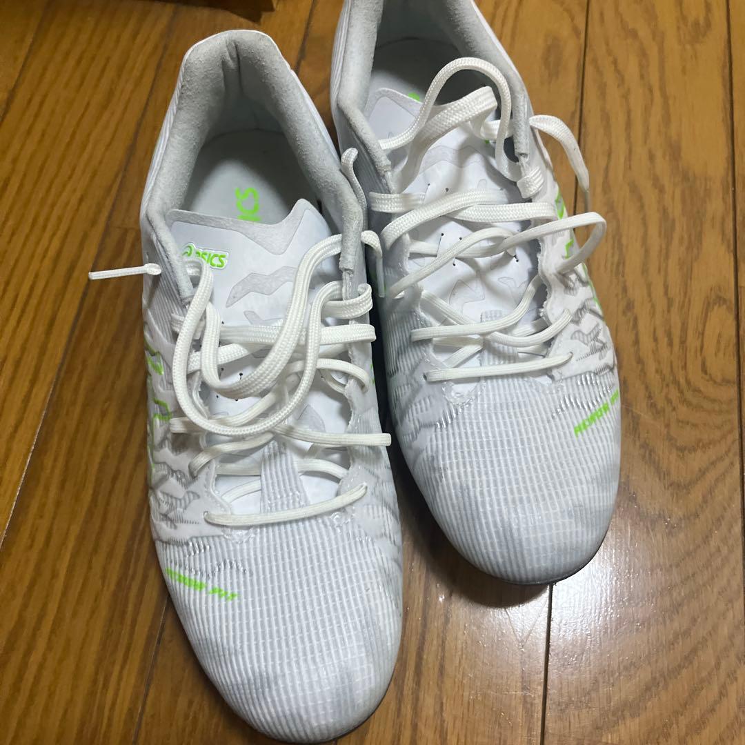asics サッカーシューズ ホワイト/グリーン