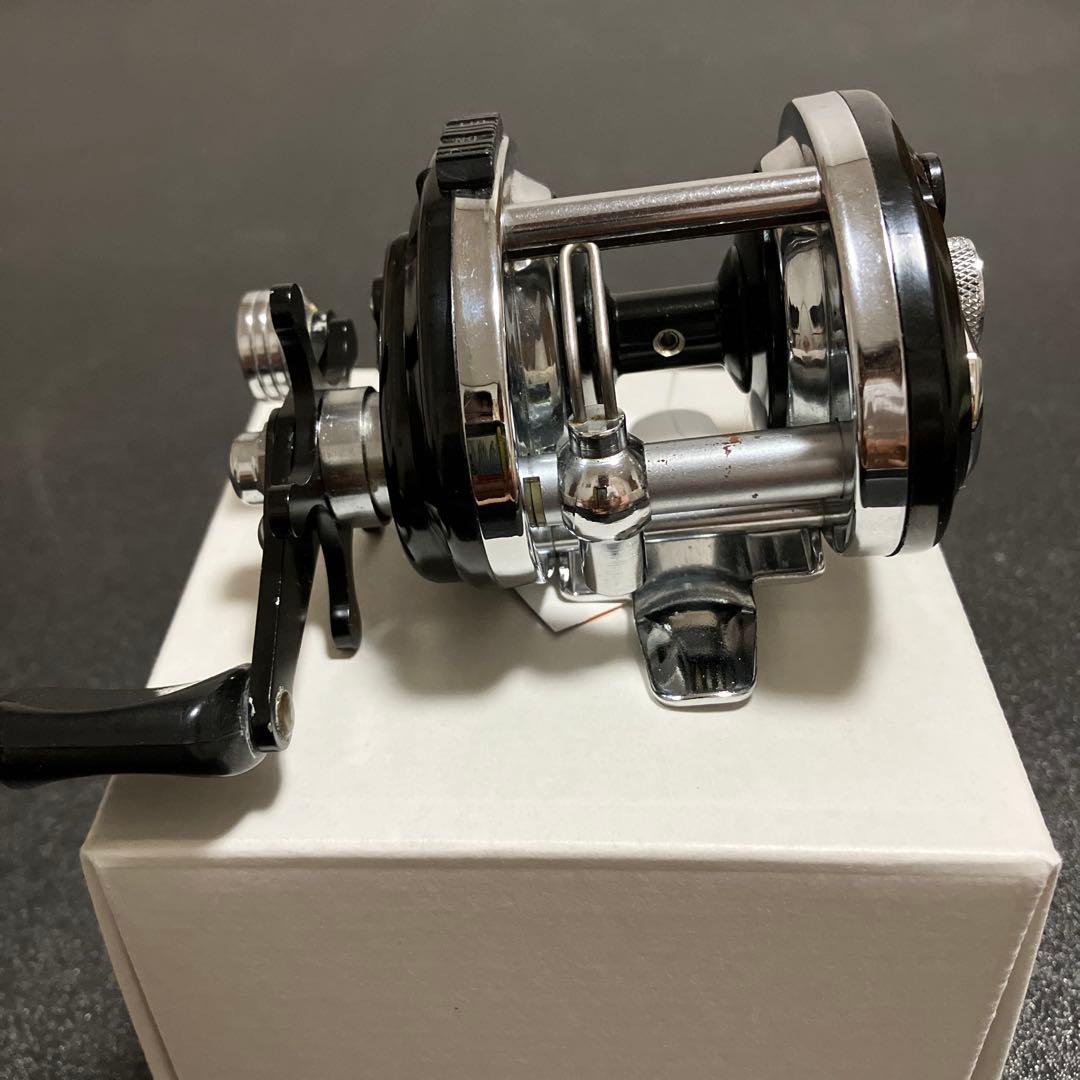 【昭和レトロ レア】Daiwa ミリオネア2000C オールドリール
