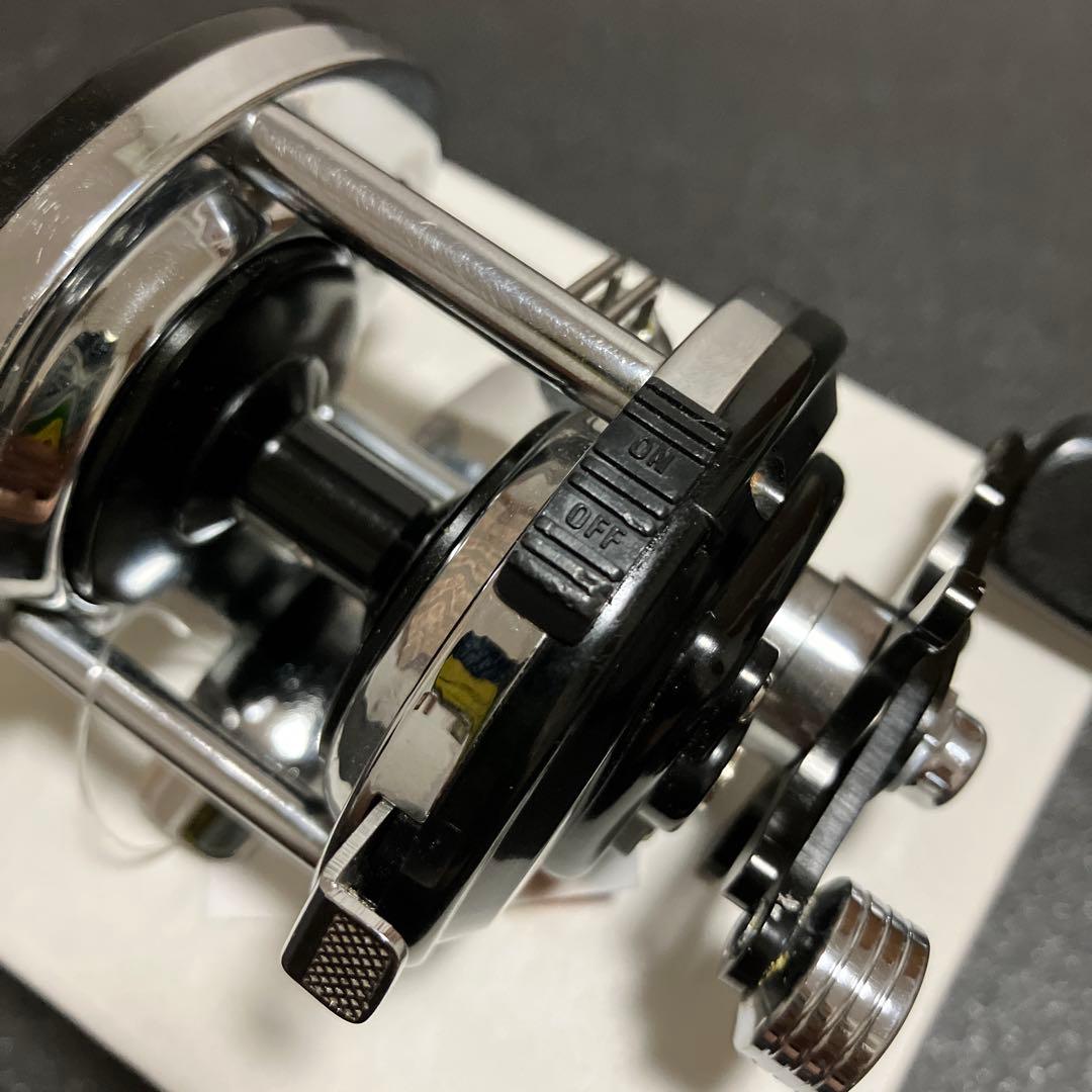 【昭和レトロ レア】Daiwa ミリオネア2000C オールドリール