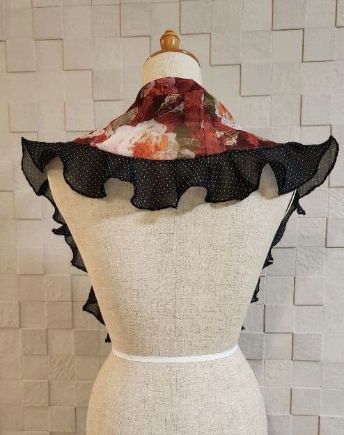 ハンドメイド フラメンコ衣装 新品 シージョ・エプロン 赤系 花柄 黒×白水玉