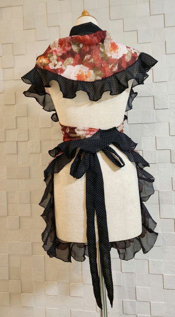ハンドメイド フラメンコ衣装 新品 シージョ・エプロン 赤系 花柄 黒×白水玉
