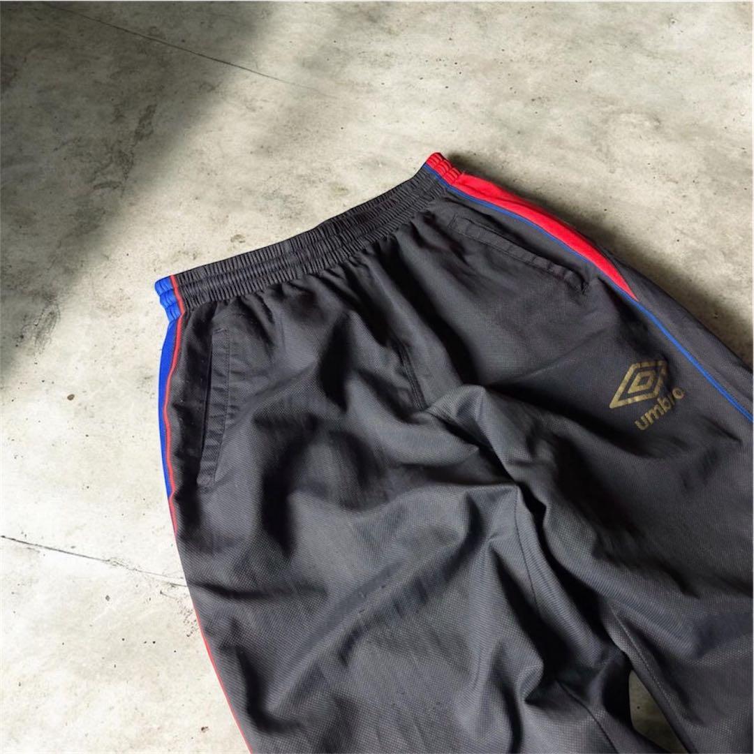 UMBRO アンブロ トラックパンツ ナイロンパンツ サイドライン 裾ジップ