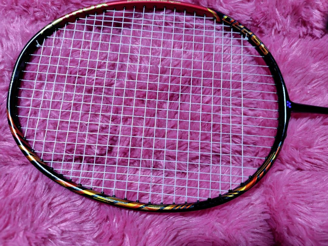 YONEX　バドミントンラケット　アストロクス99プロ　レッド　4UG5