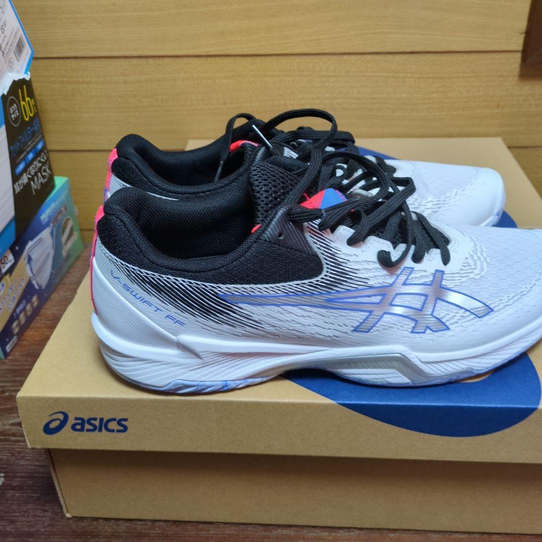 asics バレーボールシューズ ホワイト/ブラック/パープル ブイスイフト