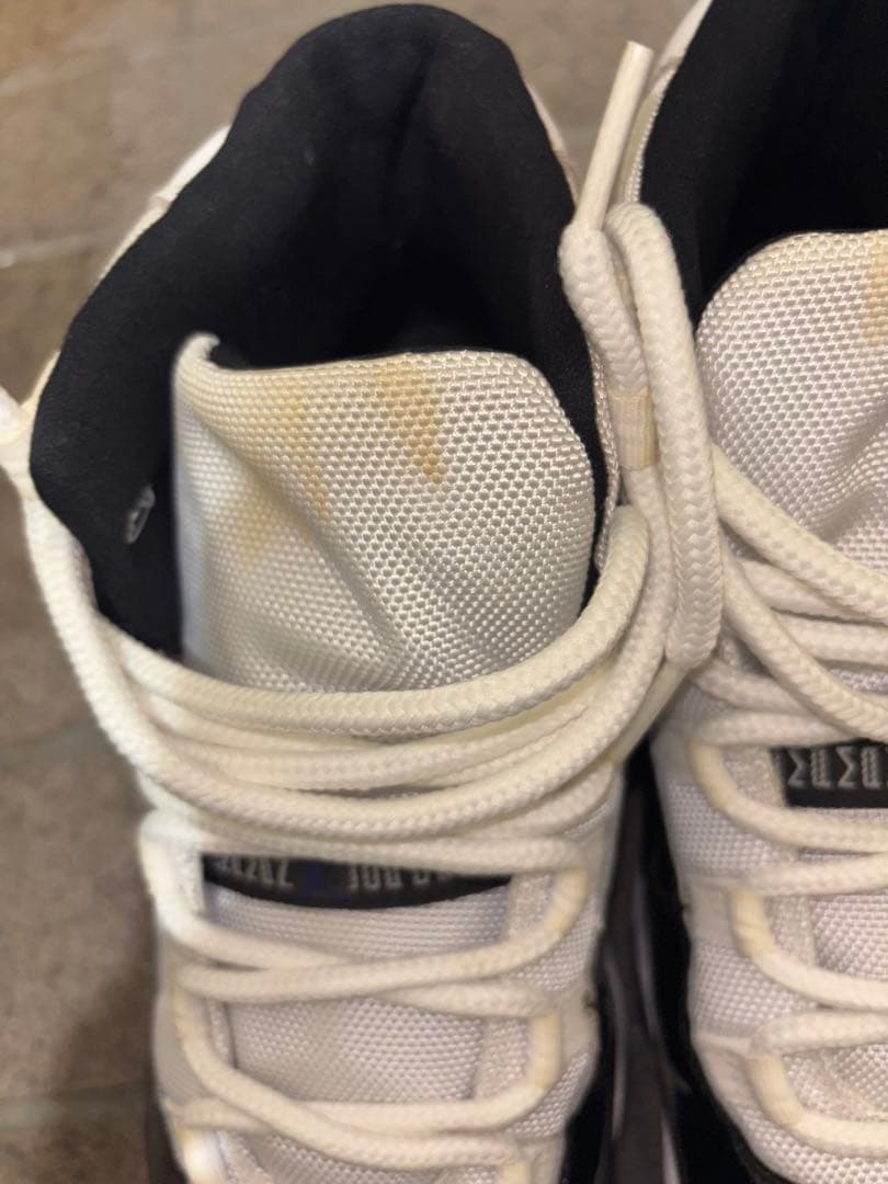 Air Jordan 11 ホワイト/ブラック 45