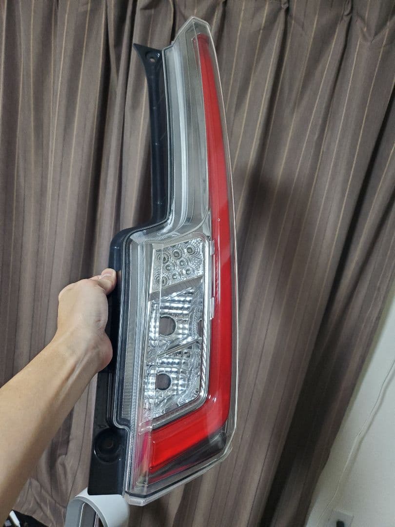 ムーヴLA150左右テールランプ