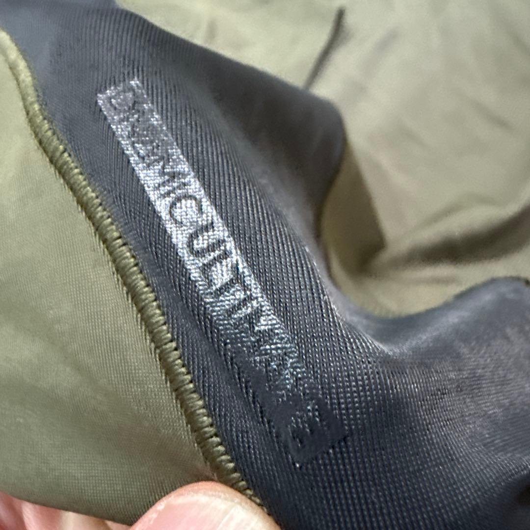 【極美品】 SKINS 長袖コンプレッションM dynamic ultimate