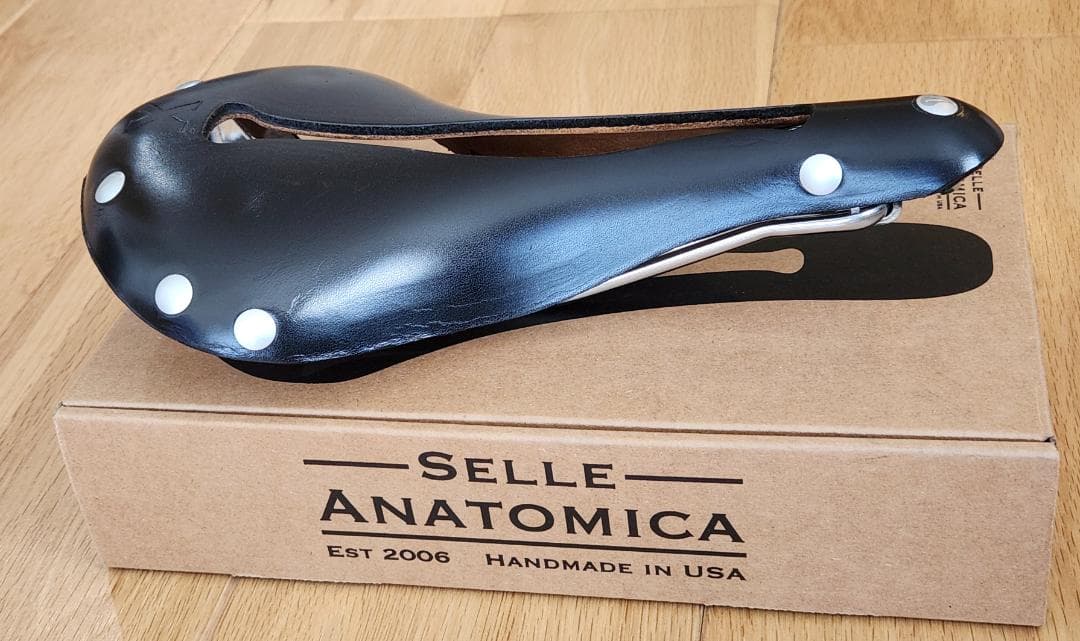 SELLE ANATOMICA X2 レザーサドルセラアナトミカ