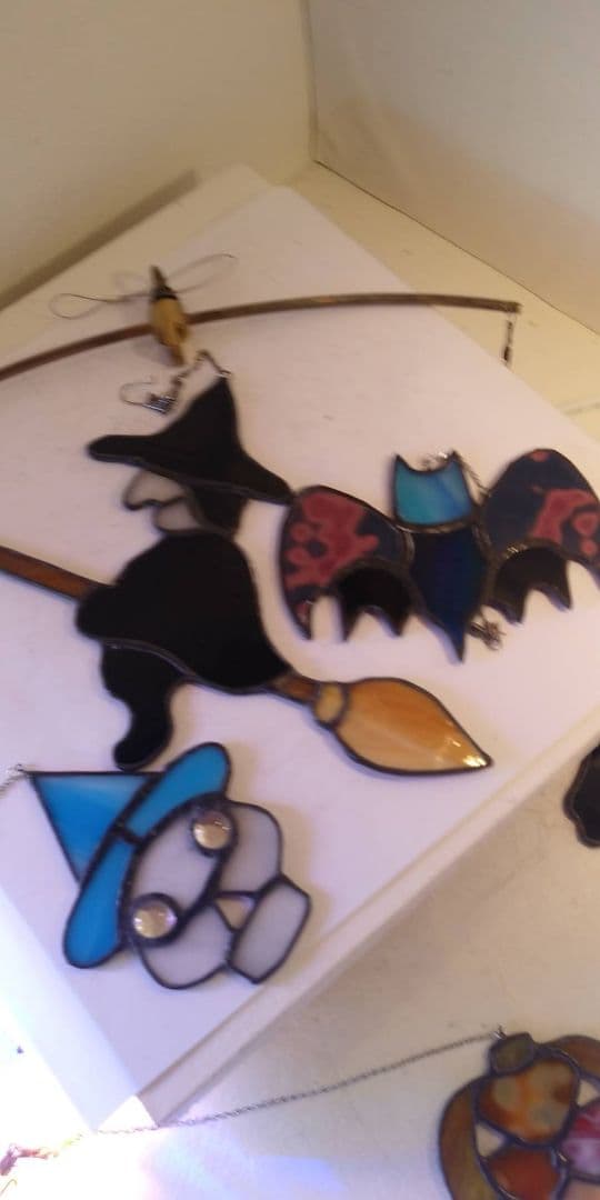 ハロウィンに　ステンドグラス　モビール(黒猫、魔女、おばけ)
