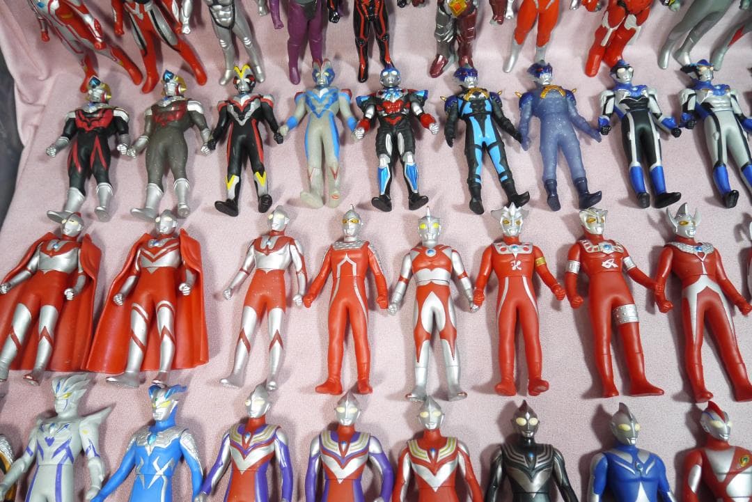 ウルトラヒーローシリーズ500　ウルトラマンソフビ　95体
