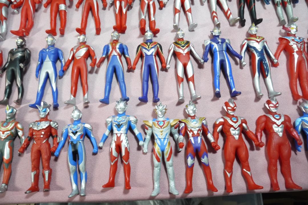 ウルトラヒーローシリーズ500　ウルトラマンソフビ　95体
