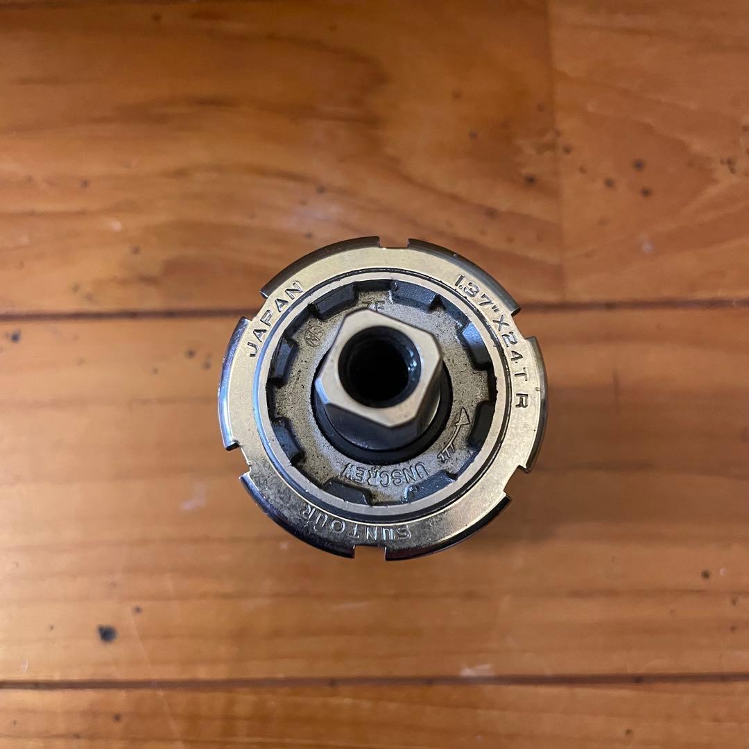 SUNTOUR トラック用ボトムブラケット njs