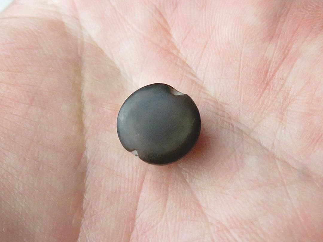 石製の古代ビーズ2個