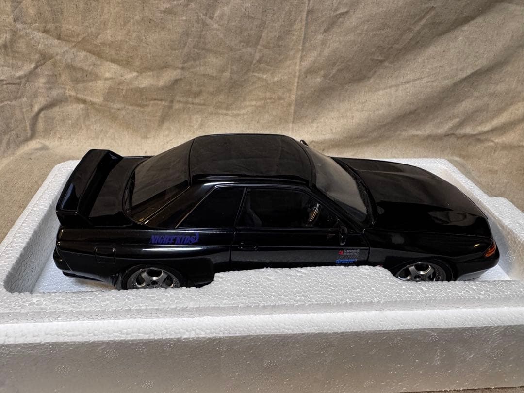 ミニカー Nissan Skyline GT-R R32 1/18 Initial D