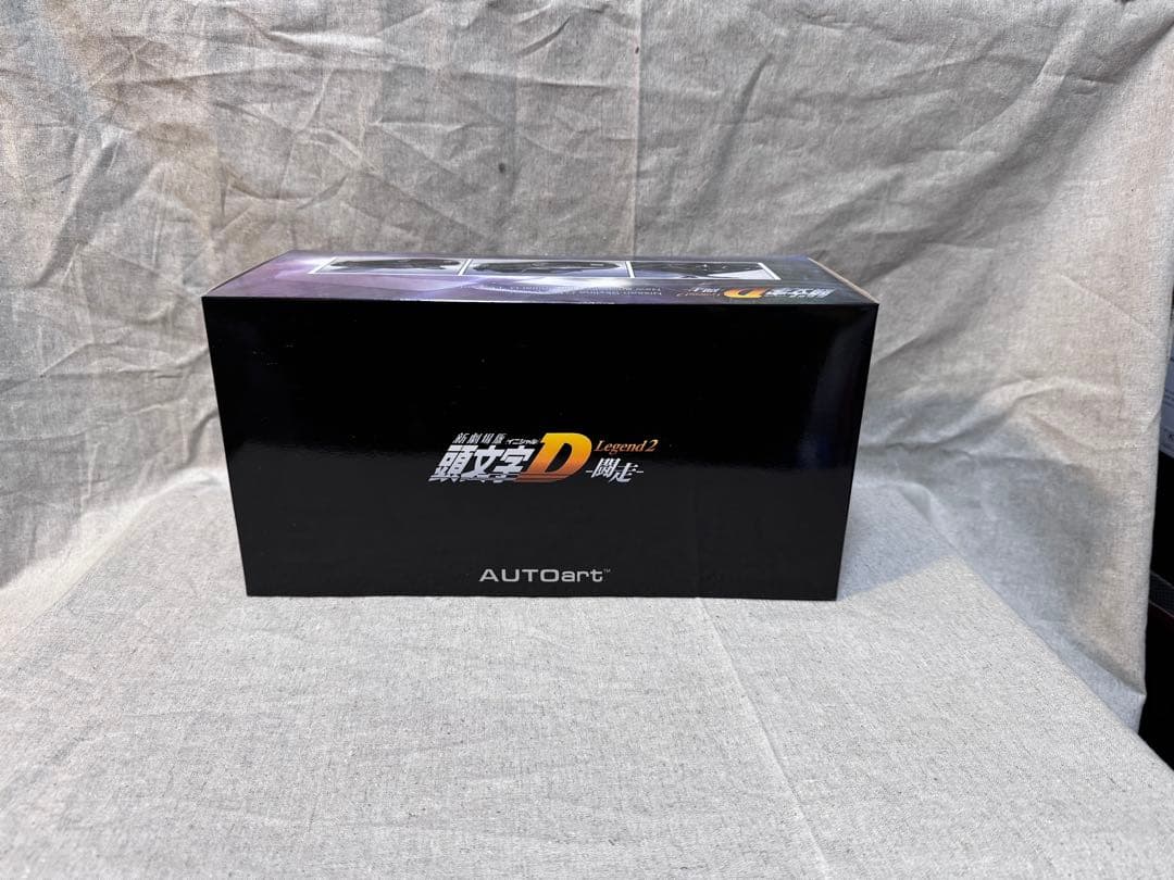 ミニカー Nissan Skyline GT-R R32 1/18 Initial D