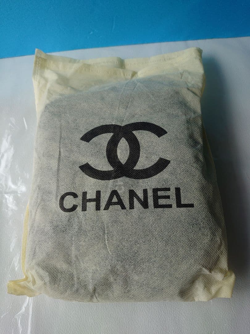 CHANEL　ノベルティ　ジッパー可愛いココマーク 　ブラックバッグ　チャーム付