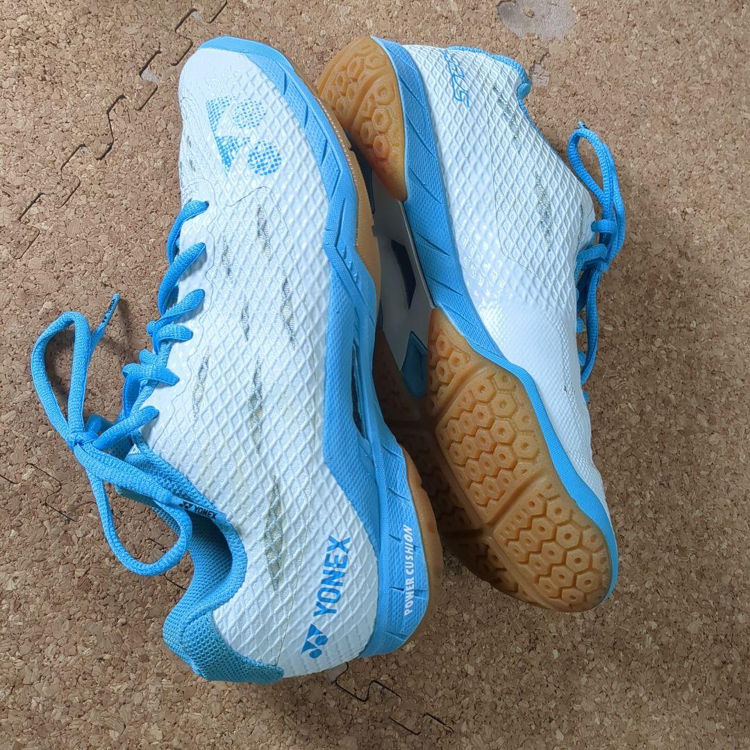 YONEX バドミントンシューズ 24,5