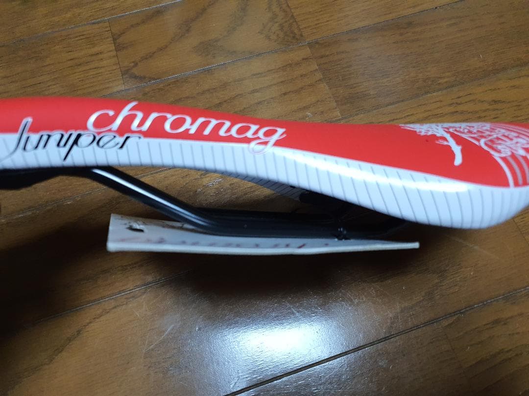 【未使用】CHROMAG サドル Juniper V2 RED
