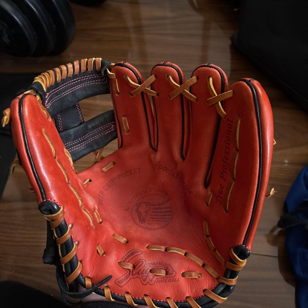 スラッガー　内野手用軟式オーダーグローブ