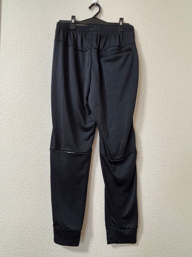 Puma & New Balance ブラックジャージパンツ　3本セット