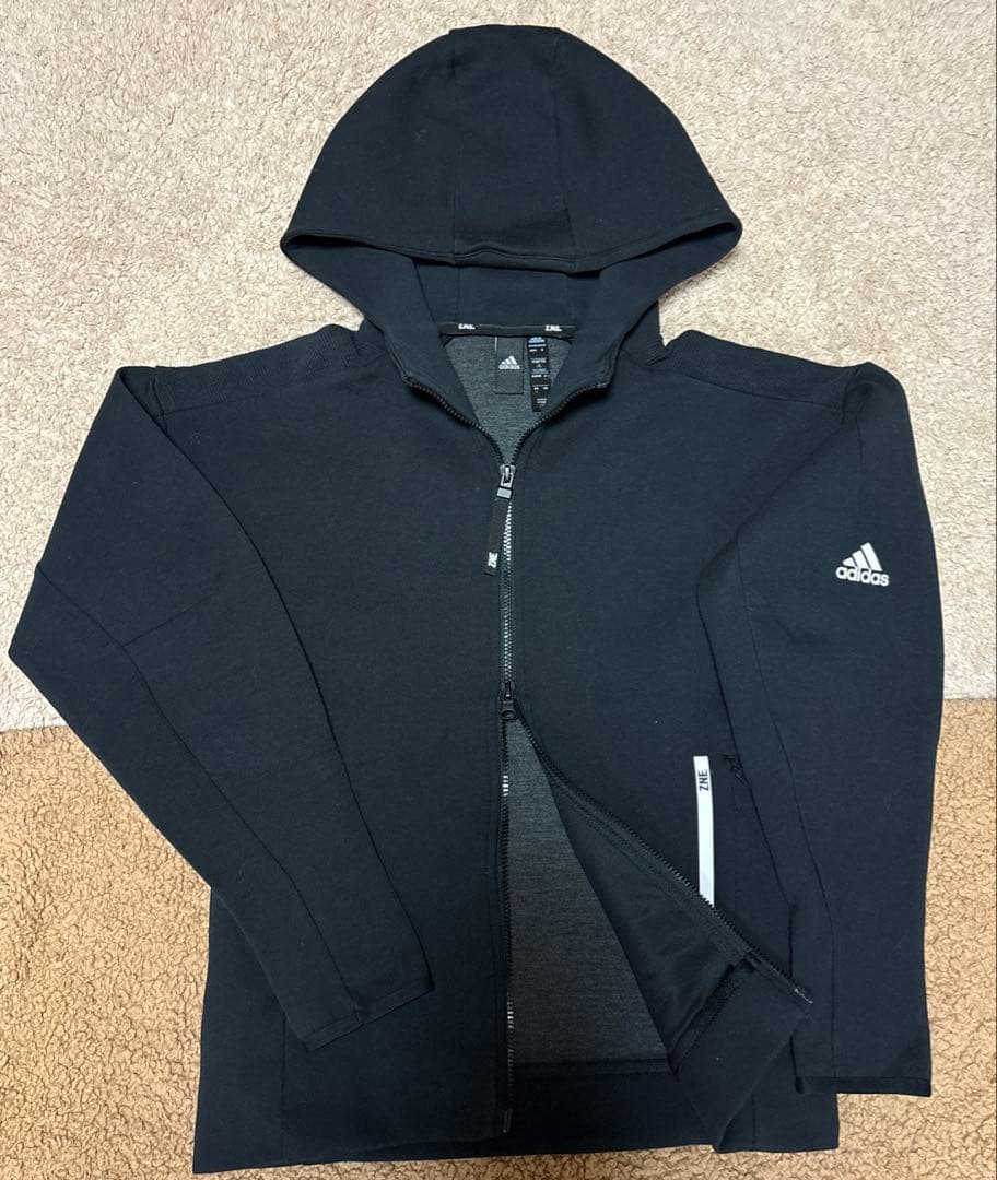 adidas パーカージャケット　レディース新品、未使用品
