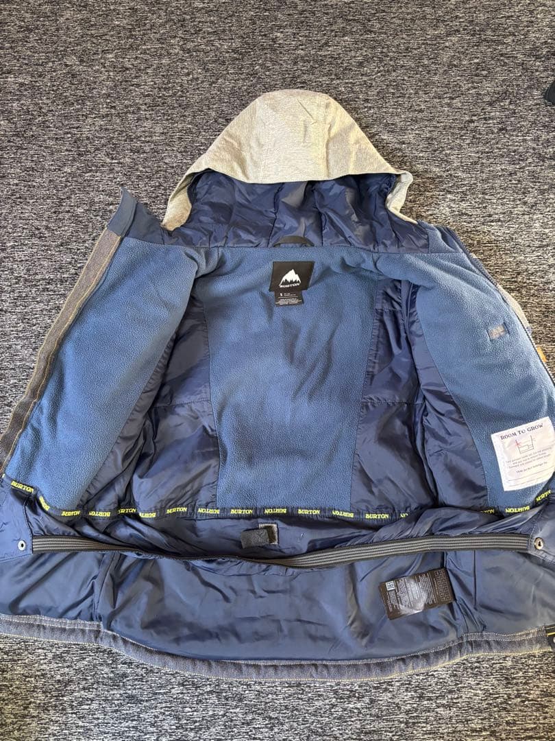 Burtonキッズウエア上下セット　Sサイズ　130.140