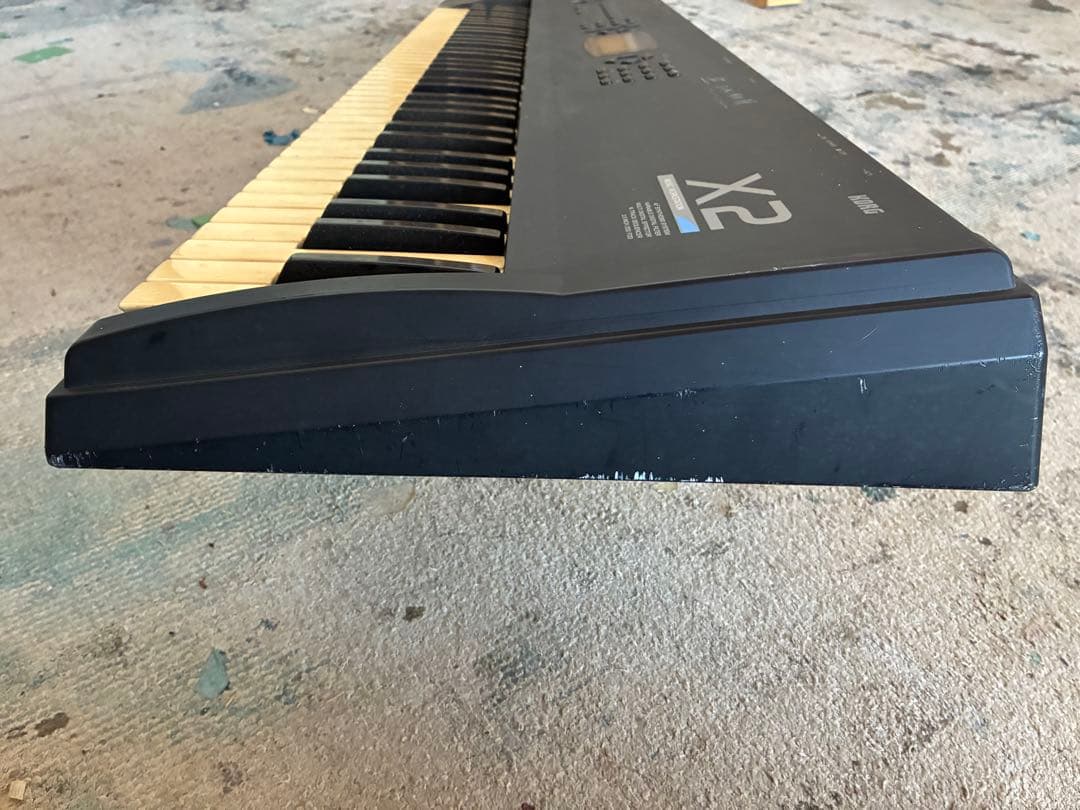 KORG X2 シンセサイザー キーボード 76鍵盤、台あり