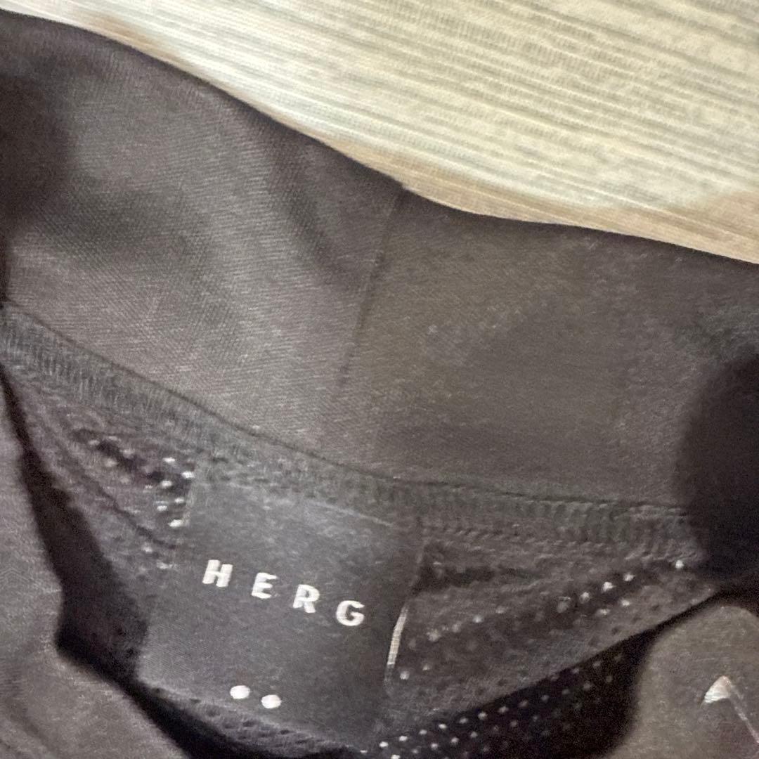 HERG1 エルグワン 長袖モックネックシャツ