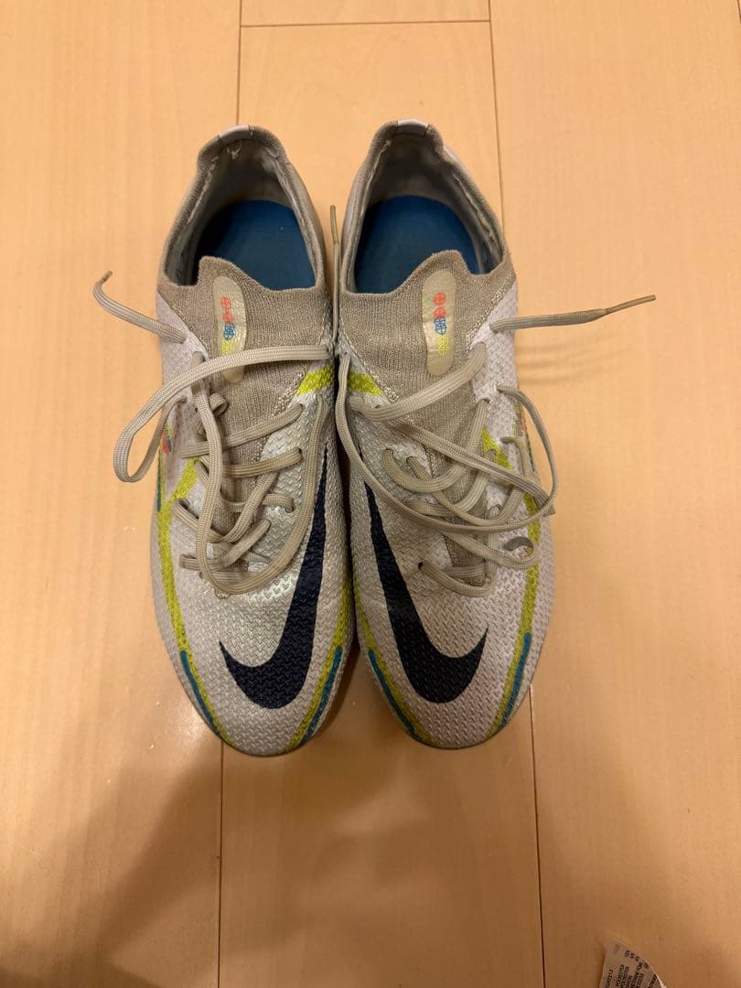 サッカースパイクファントムGT