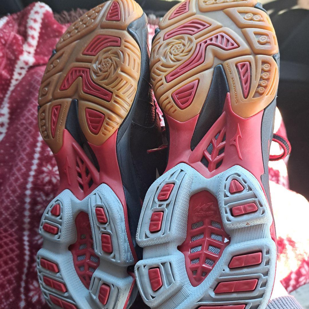 Mizuno バレーボールシューズ ブラック/レッド 25.5