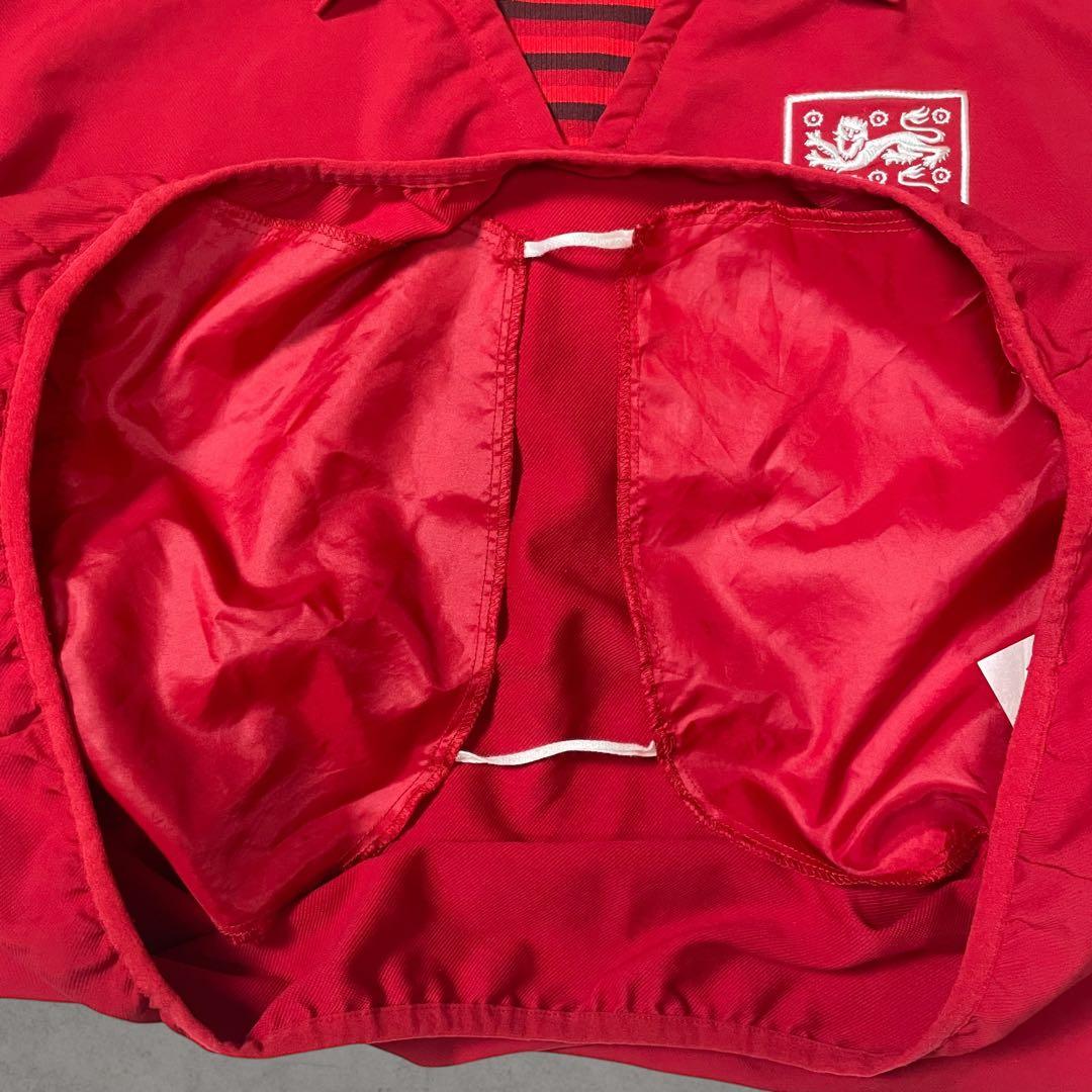 Umbro イングランド代表 ウォームアッププルオーバー刺繍ロゴ XXL 赤