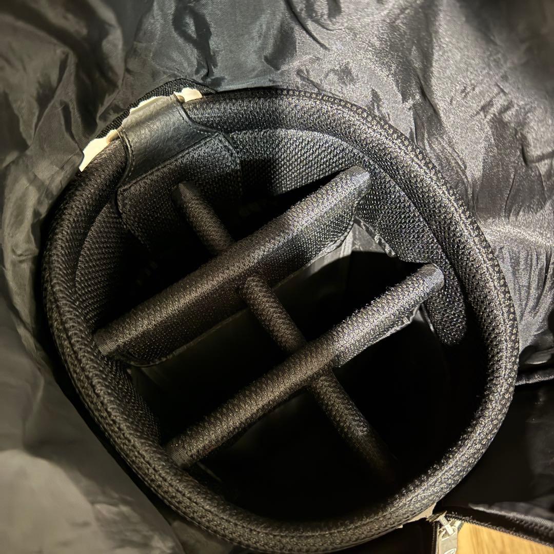 TaylorMade キャディバッグ ゴルフバッグ 黒/白